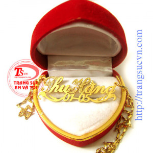 Sản phẩm dây chuyền mặt chữ rất phù hợp làm quà tặng trong các dịp sinh nhật, ngày kỷ niệm