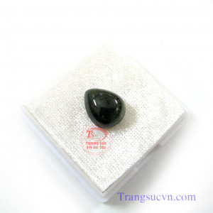 Sapphrie giọt lệ  Sapphire thiên nhiên 100%  Có giấy kểm định đá quý kèm theo sản phẩm.  Đặc điểm khoáng vật: - Tên khoáng vật : Saphir (Sapphire - Corundum) - Độ cứng Mohs :9 - Chiết suất :1.762~1.770