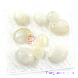 Sapphire trắng đục Sapphire thiên nhiên 100%, bền đẹp, chất lượng, màu sắc tươi sáng