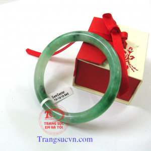 Vòng tay ngọc cẩm thạch