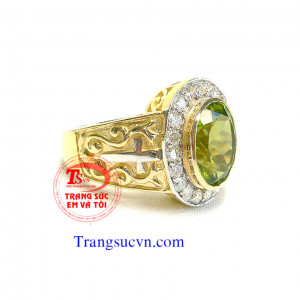 Nhẫn nam Peridot Thánh Giá