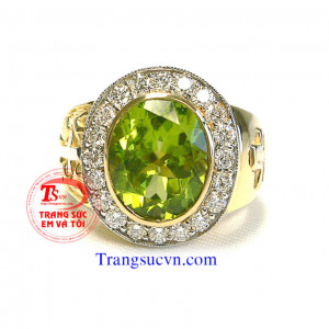 Nhẫn nam Peridot Thánh Giá