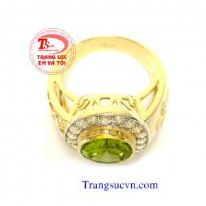 Nhẫn nam Peridot Thánh Giá