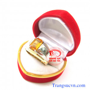 Nhẫn sapphire vàng