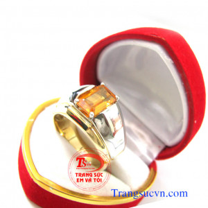 Nhẫn sapphire vàng