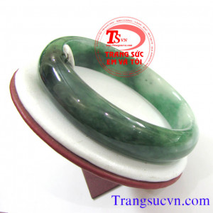 Vòng cẩm thạch to bản