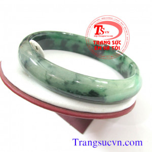 Vòng tay ngọc cẩm thạch