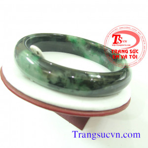 Vòng tay ngọc cẩm thạch