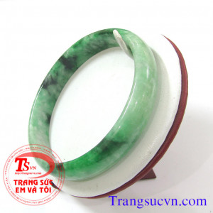 Vòng ngọc đẹp cho nữ