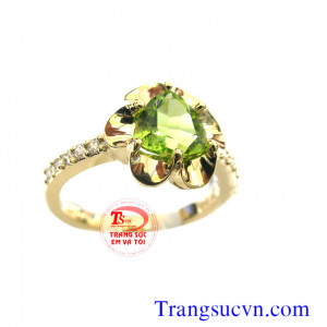 Nhẫn nữ vàng tây gắn đá quý Peridot thiên nhiên