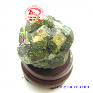 Vàng găm đá pirit