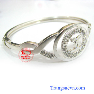 Vòng tay bạc đẹp