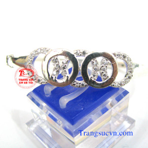 Bạc ta vòng tay