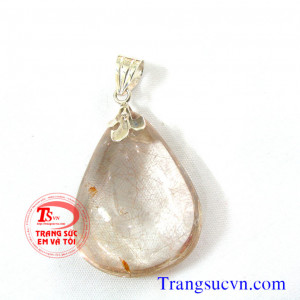 Mặt dây đá thạc anh đep  Mặt thạch anh tóc thiên nhiên được chế tác trên chất liệu:  - Đá Thạch anh tóc thiên nhiên 100%  - Móc được làm bằng bạc ta  - Bán toàn quốc  - Thanh toán an toàn  - Giao hàng tận nơi và thanh toán khi nhận hàng.