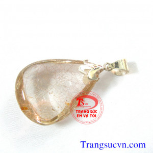 Mặt dây đá thạc anh đep  Mặt thạch anh tóc thiên nhiên được chế tác trên chất liệu:  - Đá Thạch anh tóc thiên nhiên 100%  - Móc được làm bằng bạc ta  - Bán toàn quốc  - Thanh toán an toàn  - Giao hàng tận nơi và thanh toán khi nhận hàng.