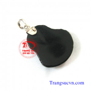 Mặt dây phật di lặc đen được chế tác trên chất liệu:  - Đá Tectite thiên nhiên 100%  - Móc được làm bằng bạc ta Phật di lặc thiên thạch  - Bán toàn quốc  - Thanh toán an toàn  - Giao hàng tận nơi và thanh toán khi nhận hàng.