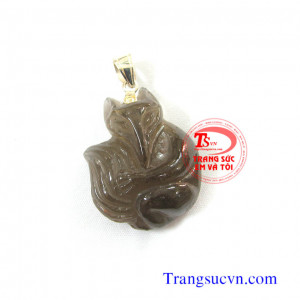 Thạch anh khói mặt dây được chế tác trên chất liệu:  - Thạch anh khói thiên nhiên 100%  - Móc được làm bằng bạc ta  - Bán toàn quốc  - Thanh toán an toàn  - Giao hàng tận nơi và thanh toán khi nhận hàng.