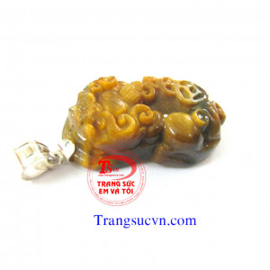 Mặt dây đá mắt hổ tỳ hưu thiên nhiên được chế tác trên chất liệu:  - Ngọc cẩm thạch thiên nhiên 100%  - Móc được làm bằng bạc ta  - Bán toàn quốc  - Thanh toán an toàn  - Giao hàng tận nơi và thanh toán khi nhận hàng. mat-day-chuyen-nam-da-quy Mặt dây chu