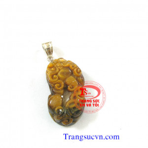 Mặt dây đá mắt hổ tỳ hưu thiên nhiên được chế tác trên chất liệu:  - Ngọc cẩm thạch thiên nhiên 100%  - Móc được làm bằng bạc ta  - Bán toàn quốc  - Thanh toán an toàn  - Giao hàng tận nơi và thanh toán khi nhận hàng. mat-day-chuyen-nam-da-quy Mặt dây chu