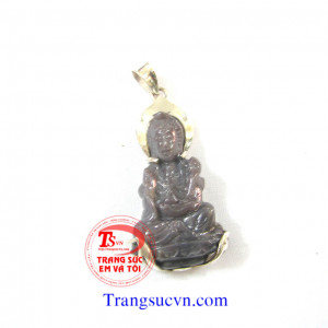 Mặt phật saphire thiên nhiên được chế tác trên chất liệu:  - Sapphire thạch thiên nhiên 100%  - Móc được làm bằng bạc ta  - Bán toàn quốc  - Thanh toán an toàn  - Giao hàng tận nơi và thanh toán khi nhận hàng.