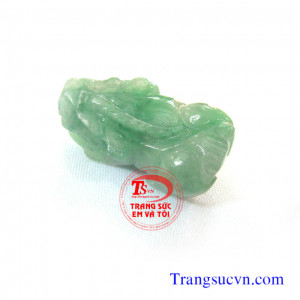 Tỳ huu mặt nhẫn nam Tỳ hưu đá cẩm thạch nhiên nhiên Tỳ hưu ngọc cẩm thạch thiên nhiên  Tỳ hưu Jadeite  Chất liệu: Ngọc cẩm thạch nhiên nhiên ( Natural Jadeite)  Tỳ hưu cẩm thạch ( Tỳ hưu phỉ thúy )  Tỳ hưu có GIẤY KIỂM ĐỊNH ĐÁ QUÝ kèm theo tỳ hưu  Đặc điể