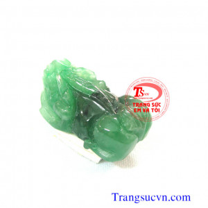 Ngọc phỉ thúy tỳ hưu đẹp Tỳ hưu đá cẩm thạch nhiên nhiên Tỳ hưu ngọc cẩm thạch thiên nhiên  Tỳ hưu Jadeite  Chất liệu: Ngọc cẩm thạch nhiên nhiên ( Natural Jadeite)  Tỳ hưu cẩm thạch ( Tỳ hưu phỉ thúy )  Tỳ hưu có GIẤY KIỂM ĐỊNH ĐÁ QUÝ kèm theo tỳ hưu  Đặ