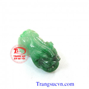 Tỳ hưu ngọc cẩm thạch thiên nhiên Tỳ hưu mặt dây chuyền nam ngọc phỉ thúy Tỳ hưu đá cẩm thạch nhiên nhiên Tỳ hưu ngọc cẩm thạch thiên nhiên  Tỳ hưu Jadeite  Chất liệu: Ngọc cẩm thạch nhiên nhiên ( Natural Jadeite)  Tỳ hưu cẩm thạch ( Tỳ hưu phỉ thúy )  Tỳ