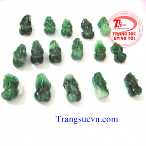 Tỳ hưu đá quý cẩm thạch jadeite Tỳ hưu ngọc jadeite Tỳ hưu mặt dây chuyền nam ngọc phỉ thúy Tỳ hưu đá cẩm thạch nhiên nhiên Tỳ hưu ngọc cẩm thạch thiên nhiên  Tỳ hưu Jadeite  Chất liệu: Ngọc cẩm thạch nhiên nhiên ( Natural Jadeite)  Tỳ hưu cẩm thạch ( Tỳ