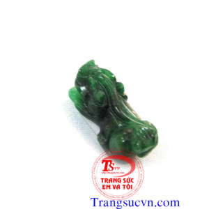 Tỳ hưu sừng mông to jadeite Tỳ hưu ngọc jadeite Tỳ hưu mặt dây chuyền nam ngọc phỉ thúy Tỳ hưu đá cẩm thạch nhiên nhiên Tỳ hưu ngọc cẩm thạch thiên nhiên  Tỳ hưu Jadeite  Chất liệu: Ngọc cẩm thạch nhiên nhiên ( Natural Jadeite)  Tỳ hưu cẩm thạch ( Tỳ hưu