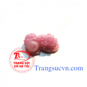 Tỳ hưu ruby hồng ngọc Tỳ hưu màu đỏ Tỳ hưu ruby to thiên nhiên. Tỳ hưu đá quý ruby thiên nhiên  Tỳ hưu đá quý ruby thiên nhiên làm nhẫn nam và làm mặt dây chuyền nam, mặt dây tỳ hưu ruby mặt dây chuyền nữ.  Bọc vàng tây từ 10k, 14k , 18k với  nhiều kiểm g