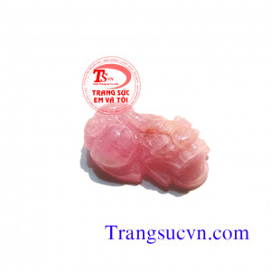 Tỳ hưu đá quý ruby thiên nhiên Tỳ hưu màu đỏ Tỳ hưu ruby to thiên nhiên. Tỳ hưu đá quý ruby thiên nhiên  Tỳ hưu đá quý ruby thiên nhiên làm nhẫn nam và làm mặt dây chuyền nam, mặt dây tỳ hưu ruby mặt dây chuyền nữ.  Bọc vàng tây từ 10k, 14k , 18k với  nhi