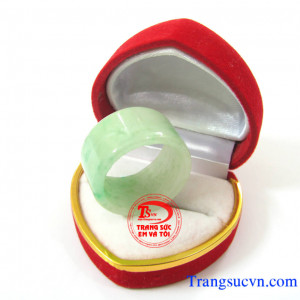 Kèm đầy đủ mã số của từng chiếc nhẫn riêng Kèm đầy đủ GIẤY KIỂM ĐỊNH ĐÁ QUÝ của trung tâm kiểm định đá quý Việt Nam cấp Bạn có thể kiểm tra lại thông tin sản phẩm trên kiểm định bằng cách liên hệ với số điện thoại in trên mặt sau của GIẤY KIỂM ĐỊNH. Bạn h