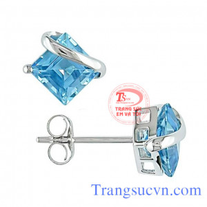 Hoa tai vàng trắng gắn đá topaz Hoa tai đá topaz , Hoa tai vàng trắng Và gắn đá topaz thiên nhiên với màu xanh đầy ý nghĩa:  Hoa tai vàng trắng Topaz nhưng hiện nay trên thị trường đa số topaz có màu xanh do xử lý bằng phóng xạ phát triển vào   những năm 