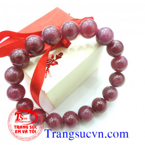 Vòng tay ruby đẹp Vòng ruby tròn hồng ngọc, Vòng Đeo Tay Ruby Thiên Nhiên Tăng cường: Từ thời xa xưa, đá ruby đã được gán cho những tính chất siêu nhiên, trong đó có khả năng ngăn ngừa các căn bệnh nặng và tạo cho cơ thể nguồn năng lượng. Người ta cho rằn