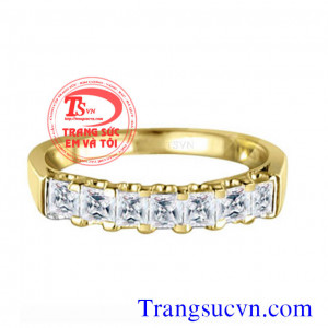 Nhẫn vàng kim cương Nhẫn nữ kim cương đính hôn  Nhẫn đính hôn vàng trắng gắn đá kim cương   Nhẫn có kèm theo giấy kiểm định Kim cương   Giấy kiểm định vàng   Giấy bảo hành: 1 năm  Nhận đặt nhẫn đính hôn theo yêu cầu trên toàn quốc, đặt hàng online, thanh