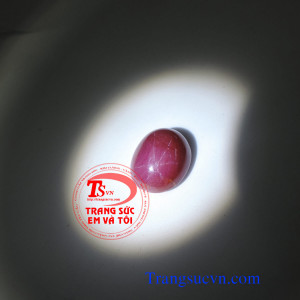 Bán ruby sao tự nhiên hoàn toàn có ép vỉ kiểm định và thu mua lại giá cao chế tác trang sức ruby sao theo yêu cầu.