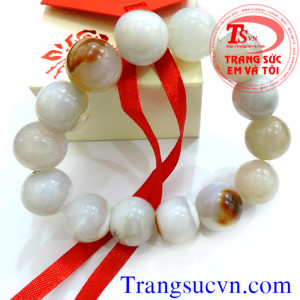 Chuỗi hạt gỗ hóa thạch trắng