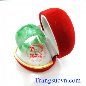 Bán nhẫn ngọc ngón cái,nhẫn ngọc jadeite,ngọc phỉ thúy,ngọc miến điện có giấy kiểm định đá quý đảm bảo nhẫn ngón cái Nhẫn ngọc ngón cái Jadeite