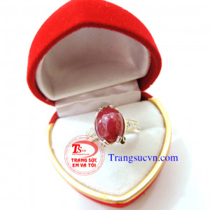 Nhẫn nữ ruby thiên nhiên, nhẫn nữ được chế tác trên chất liệu bạc ta 925 theo tiêu chuẩn bạc trang sức của thế giới.  Nhẫn phù hợp làm quà tặng, sinh nhật, ngày kỷ niệm, ngày lễ, tết vv...