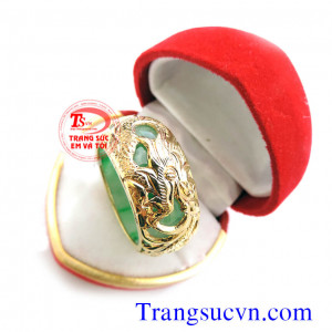 Nhẫn ngọc cẩm thạch may mắn