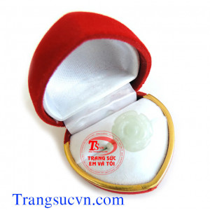 Bán và đặt nhẫn nữ theo yêu cầu như ;Nhẫn nữ hoa cẩm thạch,nhan nu hoa ngoc,nhan,nu,nhan,re,dep,vang