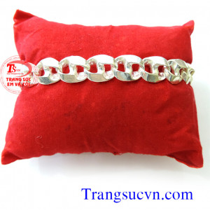 Lắc tay nam đẹp phong cách trẻ trung và trang trọng mang lại cho bạn vẻ đẹp và tránh gió an toàn cho sức khỏe.