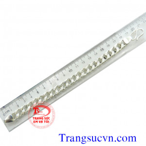 Lắc tay nam đẹp phong cách trẻ trung và trang trọng mang lại cho bạn vẻ đẹp và tránh gió an toàn cho sức khỏe.