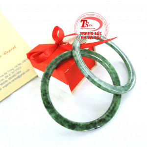 Vòng ngọc vuông dẹt