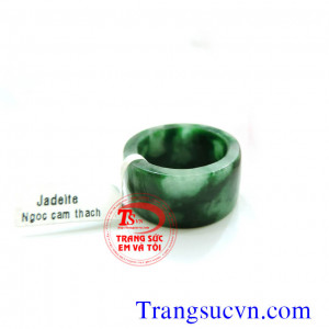 Bán Ngọc phủy thúy nhẫn nam,giá Ngọc phủy thúy nhẫn nam,Kèm giấy kiểm định đá quý và vàng.Ngọc phủy thúy nhẫn nam