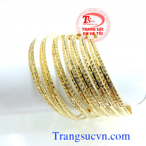 Vòng tuần 7 chiếc vàng tây