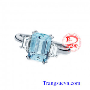 Nhẫn nữ vàng tây màu trắng gắn đá Aquamarine thiên nhiên