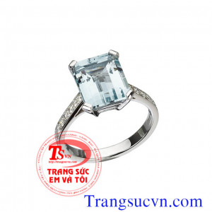 Nhẫn nữ vàng tây màu trắng gắn đá Aquamarine thiên nhiên