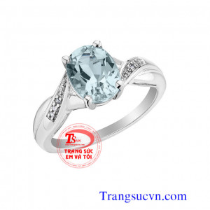 Nhẫn vàng trắng gắn đá quý