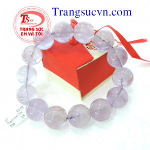 Chuỗi thạch anh tím  Tên sản phẩm: Chuỗi hạt vòng tay bằng đá  Tên đá quý: Thạch anh Tím Tím thiên nhiên ( Natural Amethyst)  Trọng lượng (Weight): 95,52 g  Kích thước đá (Size stone): 17 mm  Số lượng hạt: 14 hạt  Màu sắc (Color): Tím nhạt  Độ tinh khiết